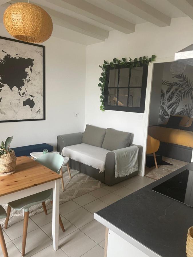 Les Pieds Dans L'eau Apartment